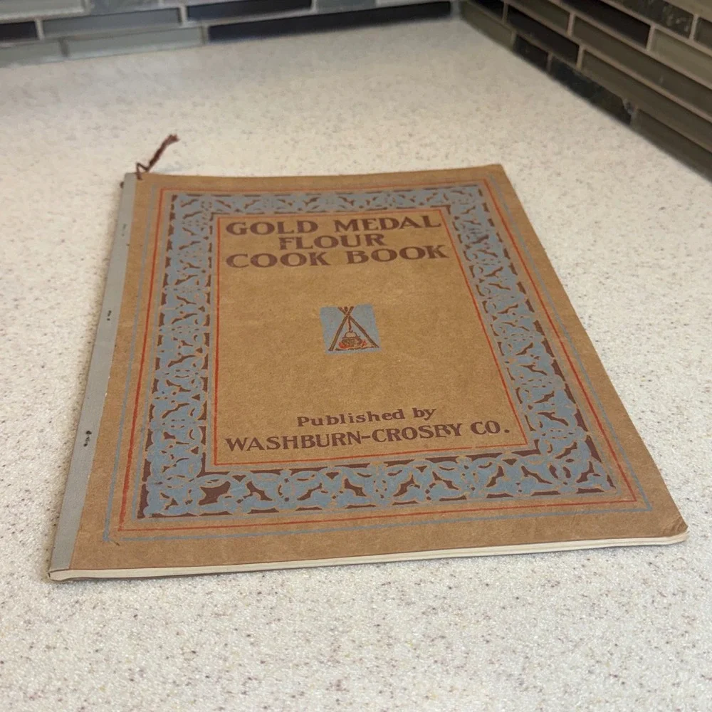 Antique 1916 Gold Medal Flour Cook Book Washburn-Crosby Co. Very Good Condition